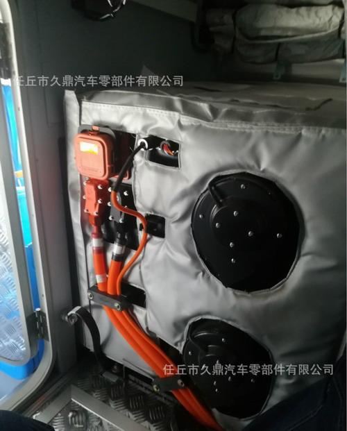 久鼎汽配厂家直销订做电动汽车保温被&nbsp;&nbsp;车箱保温被&nbsp;&nbsp;电池保温被