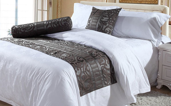 专业的酒店床上用品厂家 品质好的酒店床上  酒店床上用品床尾巾  酒店布草  宾馆床上用品