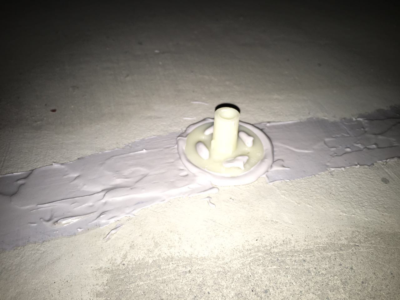 混凝土地面裂缝处理方法,混凝土裂缝处理方 混凝土开裂怎么处理