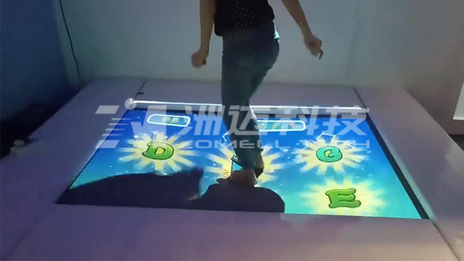 神奇蹦床——点燃运动激情  互动蹦床  互动投影蹦床