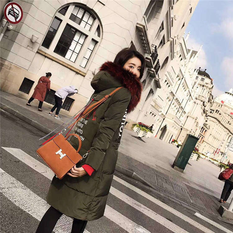 新款羽绒服冬品牌折扣批发  女装批发
