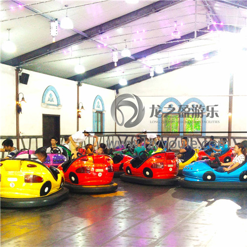 广场电瓶碰碰车 新型儿童碰碰车 亲子游乐设备 户外碰碰车