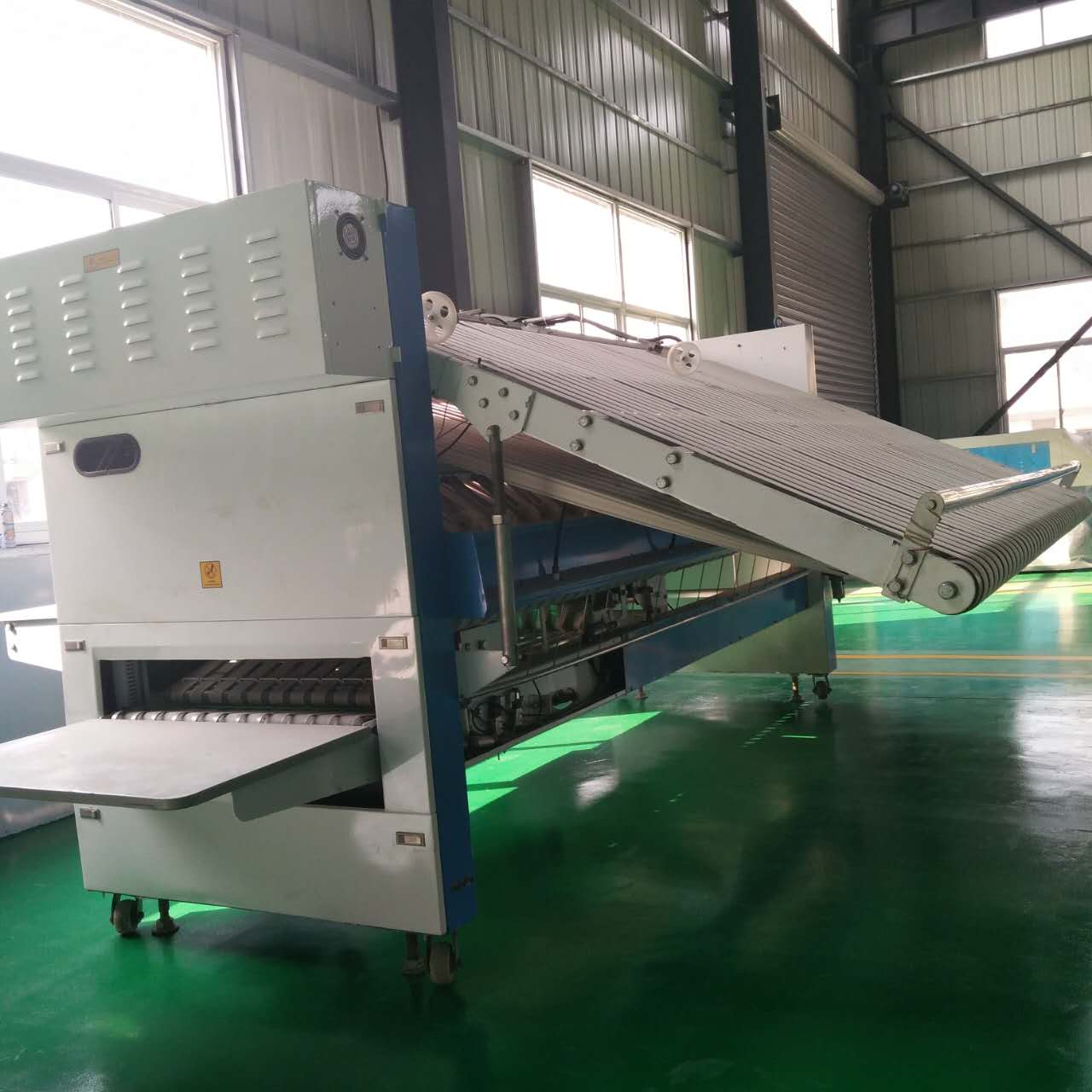 沃信科凌ZD-3300床单自动折叠机  床单折叠  被套折叠