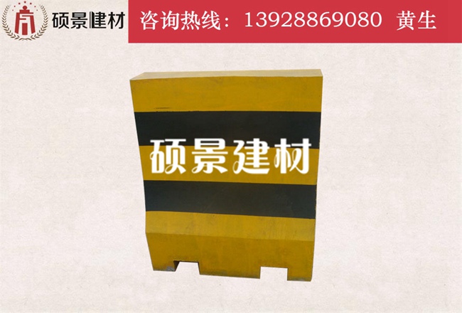 市政隔离墩 优质公路隔离墩 多种水泥混凝土预制品  水泥墩