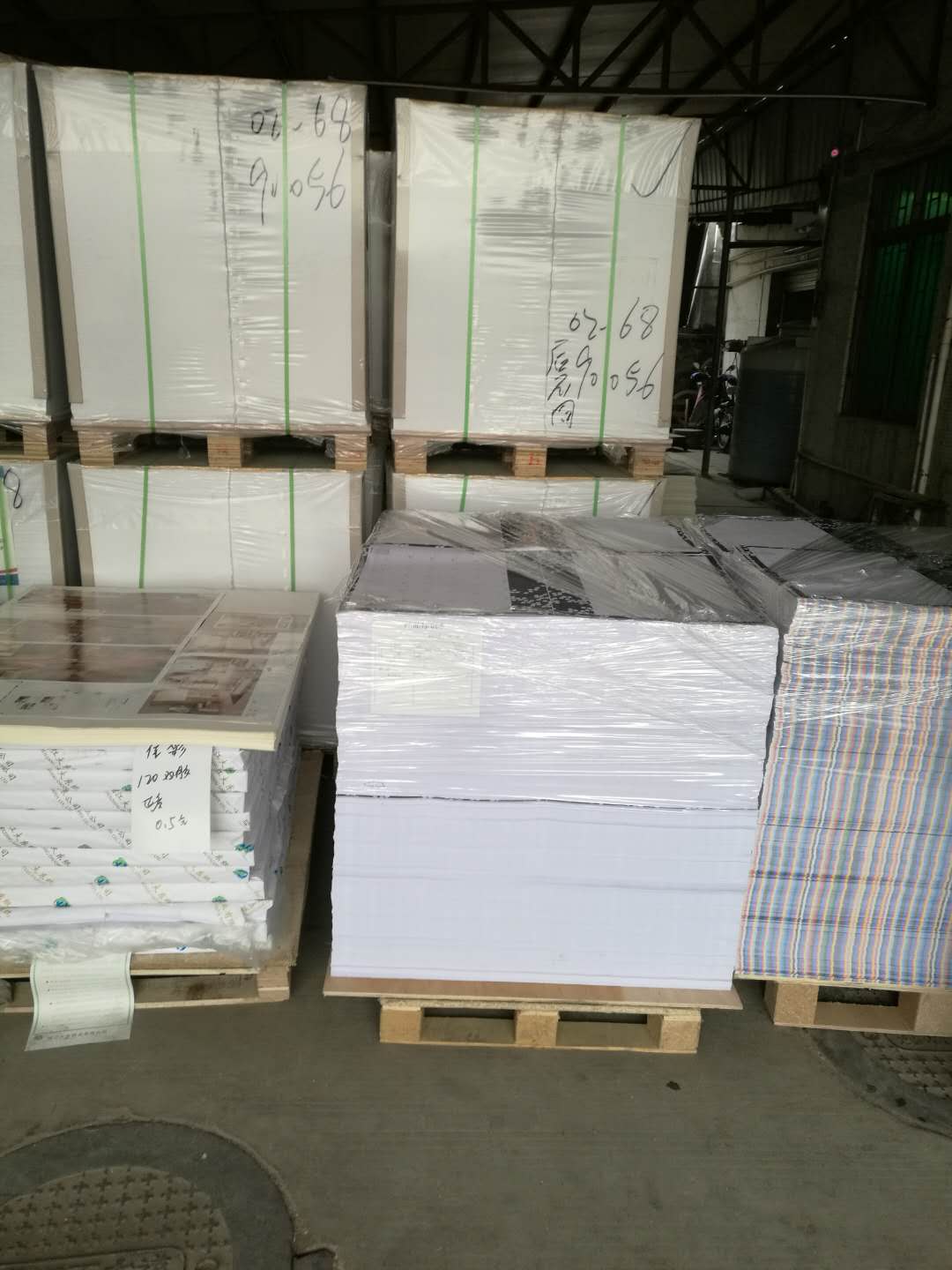 特种纸厂家供应商  黑卡纸  牛卡纸