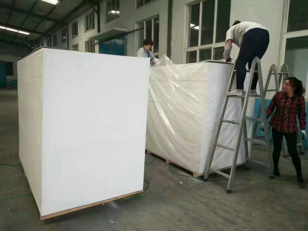 高分子聚乙烯板 耐磨煤仓衬板 耐高温聚乙烯板  高分子量聚乙烯板  不沾土车厢滑板
