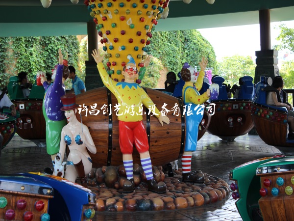 赤峰市创艺实力打造旋转类情侣飞车魔幻陀螺  魔幻陀螺游乐设备  情侣飞车游乐设备  许昌创艺游乐设备
