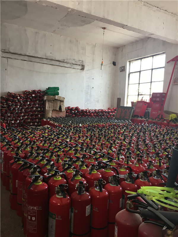出售沈阳灭火器年检打压换粉_沈阳旺安消防  灭火器打压
