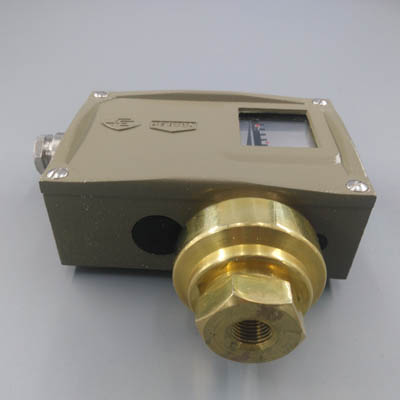 D502/7DZ双触点压力控制器0810408