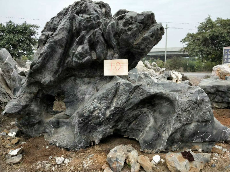 优质太湖石火爆热销，高质量的太湖石&nbsp;&nbsp;黄腊石&nbsp;&nbsp;英石