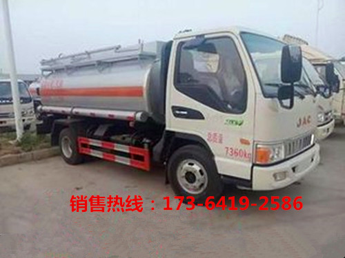 小油车直销，江淮5吨小油车价格  油罐车  江淮油罐车  5吨油罐车