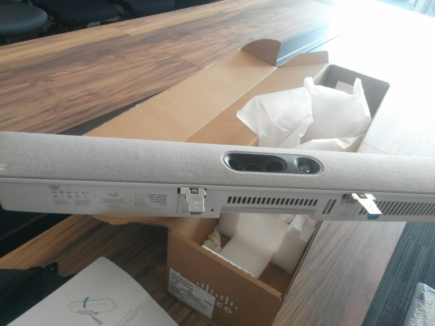 Cisco roomkit puls 语音识别跟踪视频会议  cisco 思科  CISCO