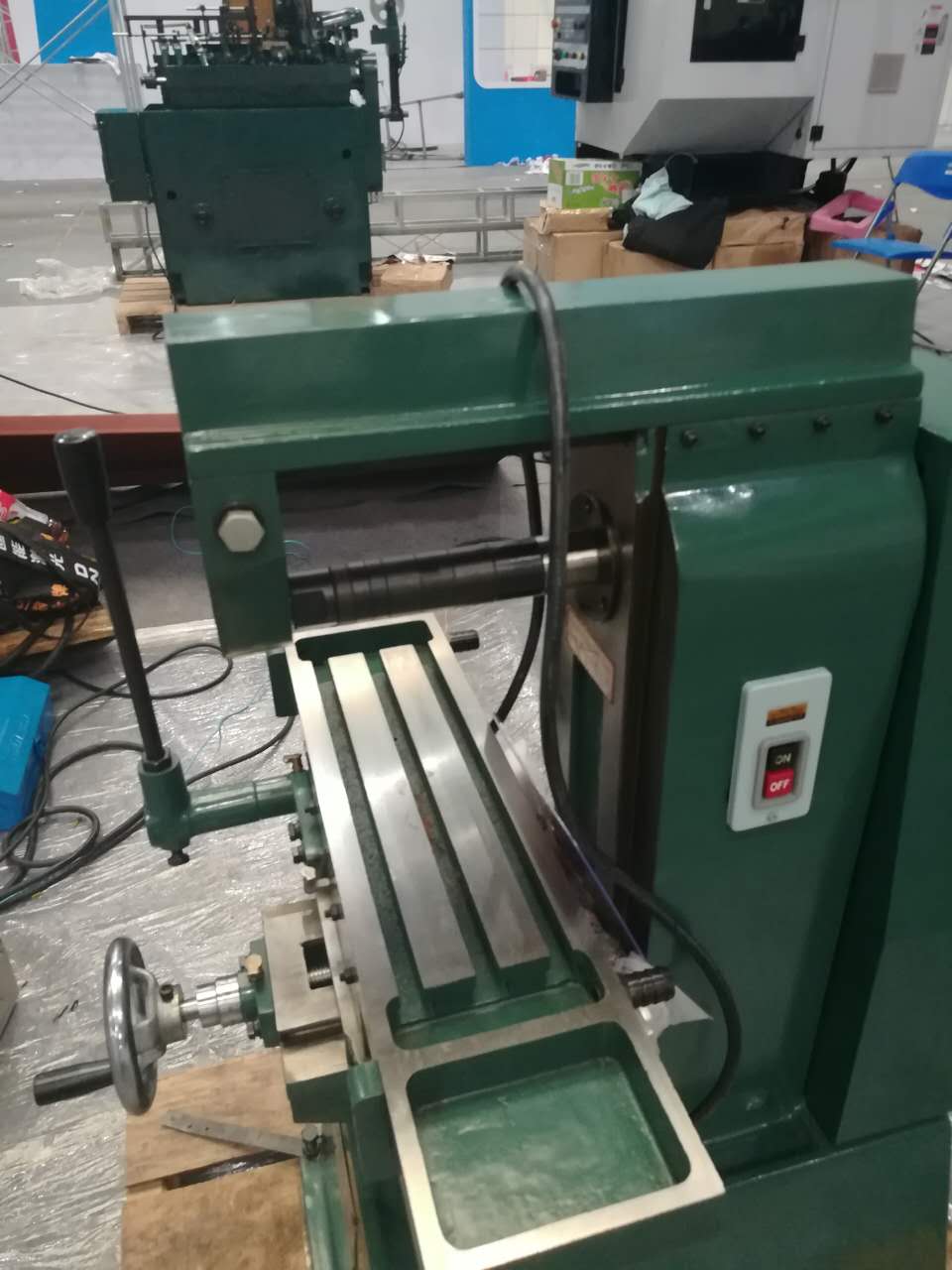 专业供应台荣214、216小型臥式铣床 手动半自动小臥铣  小卧铣  小型卧式铣床  手动铣床