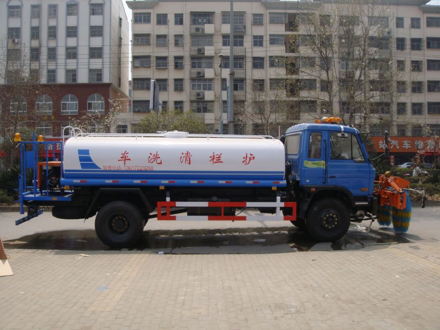 12吨公路隔离栏杆清洁车&nbsp;&nbsp;公路隔离栏清洁车&nbsp;&nbsp;护栏清洗车