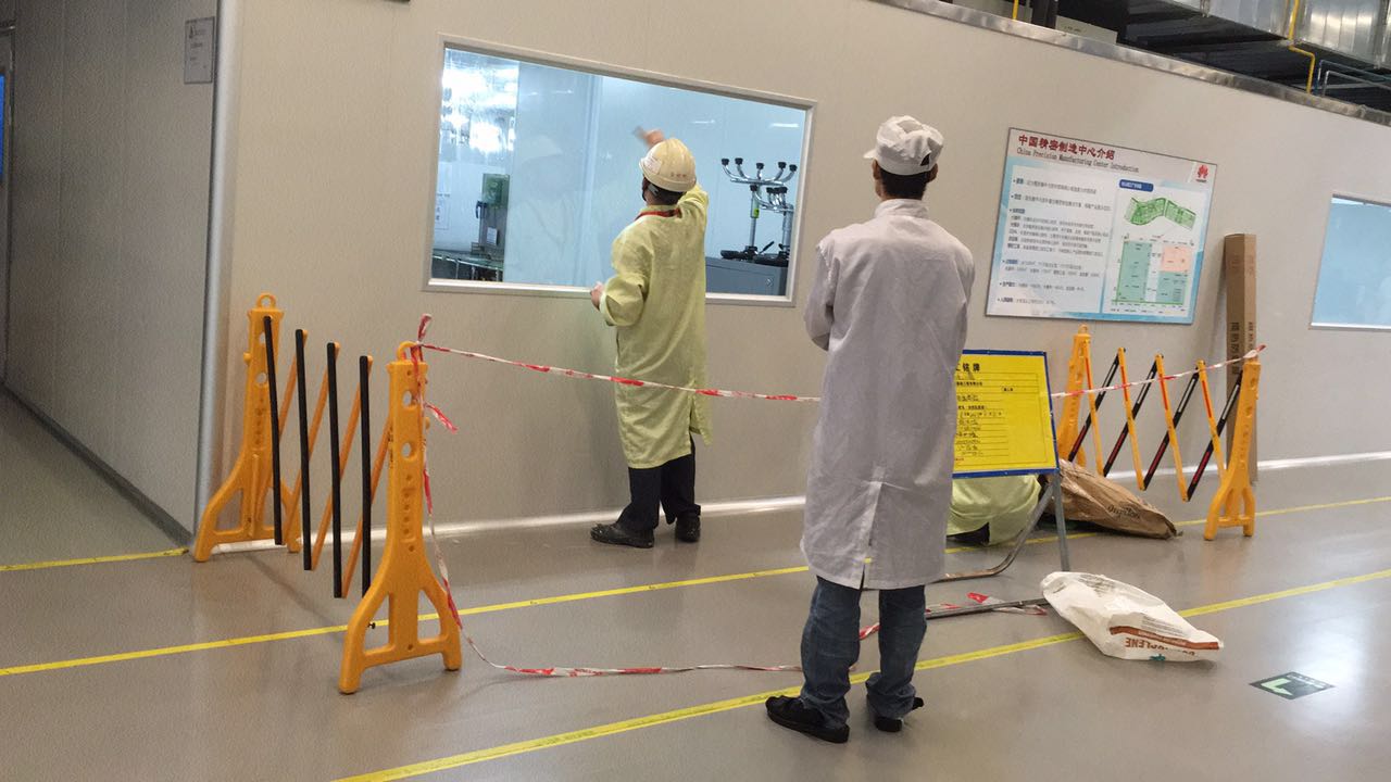 擦窗机更换外墙玻璃_专业的摩登大楼更换幕 摩登大楼更换幕墙玻璃 广州幕墙玻璃维#修# 广州更换中空玻璃