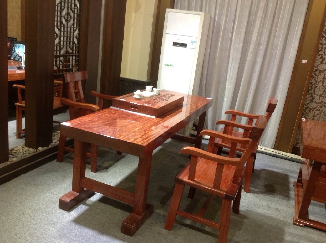 买价位合理的宋江椅巴花茶桌，首要选择森欣