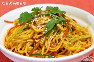 凉粉、凉面是夏天受欢迎的小吃之一 调味料定制 调料定制