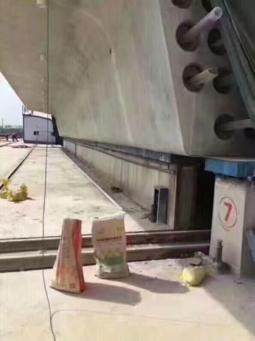 中德新亚特种建材祝焱H-60预应力管道压浆料  流动性好  不泌水不分层  微膨胀不锈蚀