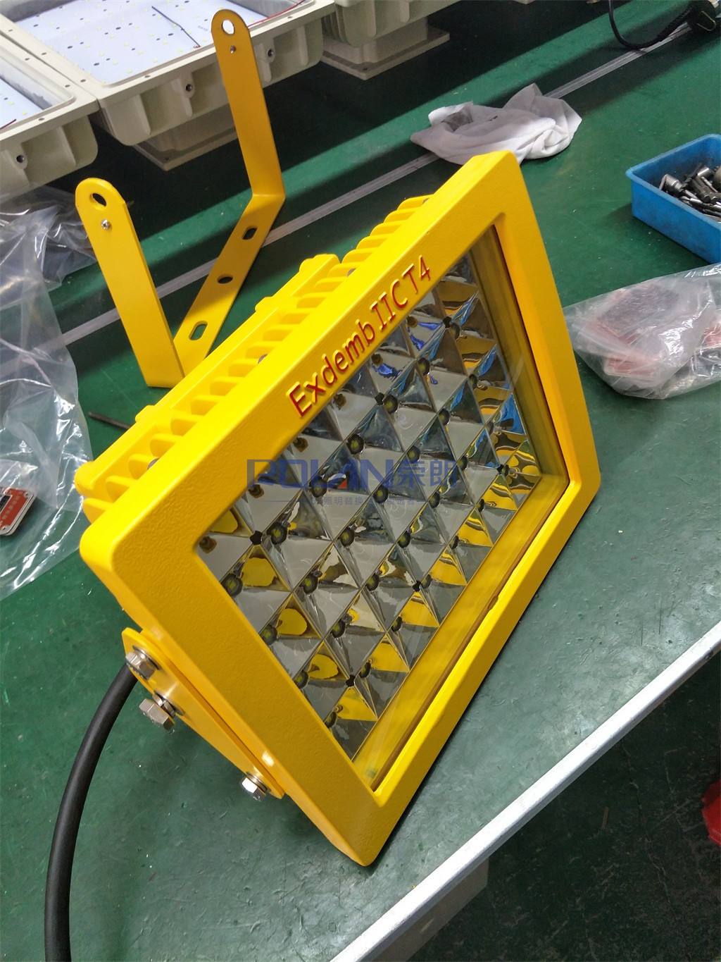 BTC8116LED防爆灯 100WLED防爆泛光灯