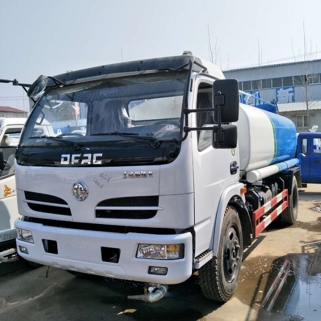 武汉市5到15方洒水车厂家促销价格优惠  喷洒车  运水车