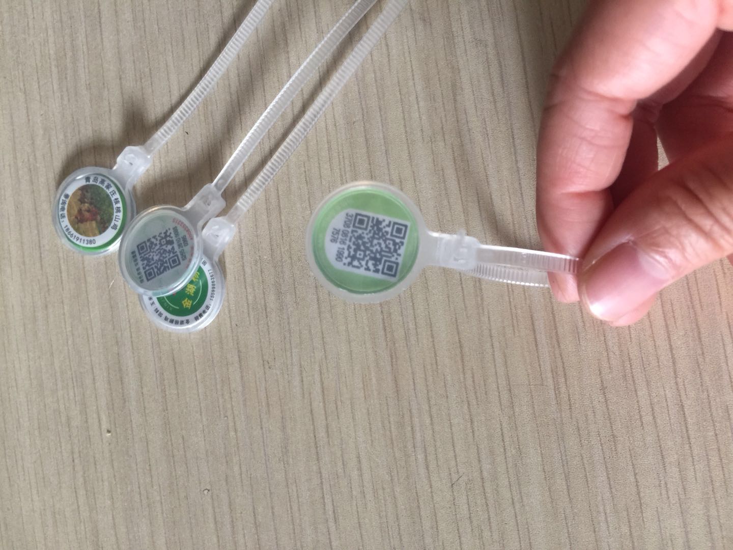 二维码防伪鸡脚环  二维码防伪标签吊牌