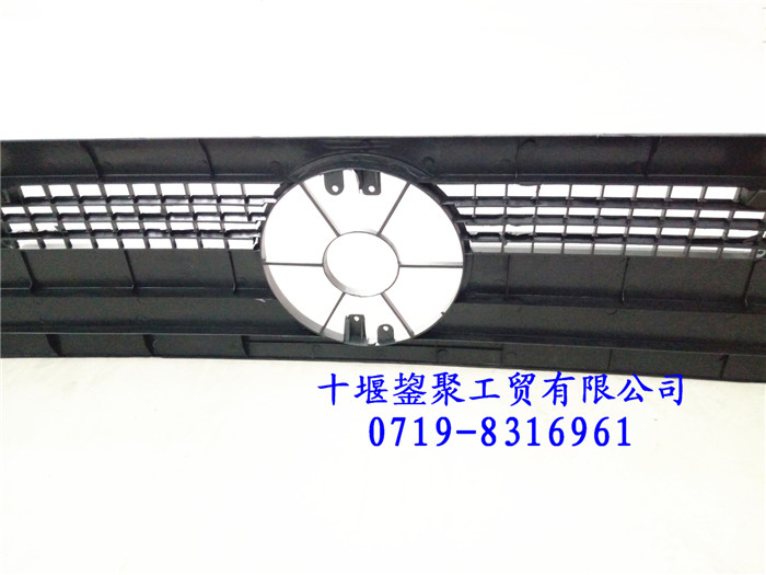 东风153水箱面罩总成