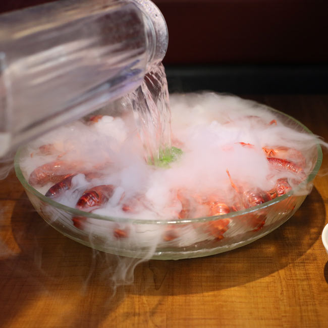 干冰,干冰清洗机,干冰制造机,青岛鑫万通一站供应