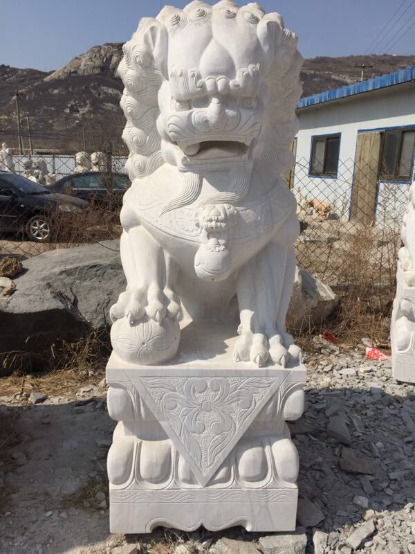 山东济南石雕狮子价格，济南汉白玉石雕狮子价格  石雕狮子加工价格  石雕狮子批发价格