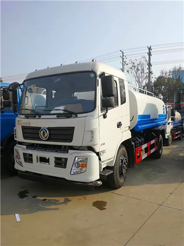 东风多利卡D9  15吨洒水车厂家亏本处理&nbsp;&nbsp;洒水车现车&nbsp;&nbsp;洒水车价格