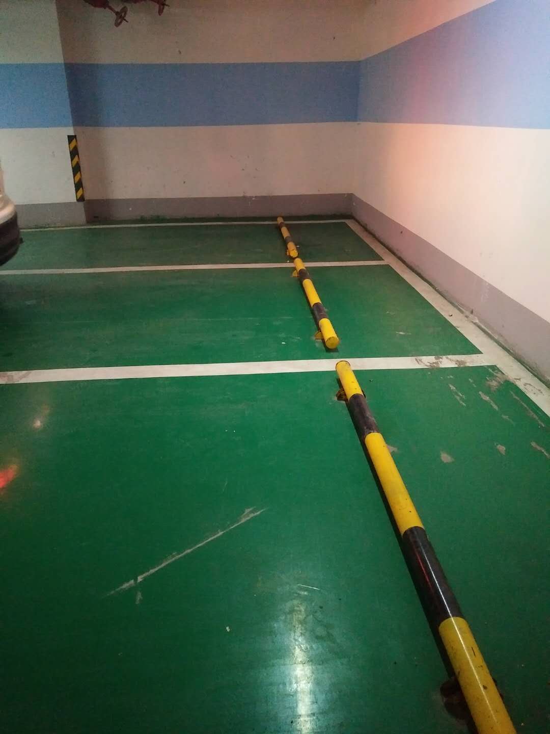 深圳南山交通道路划线，停车场专业地坪漆划线  马路斑马线  沥青道路划线  汽车站标线