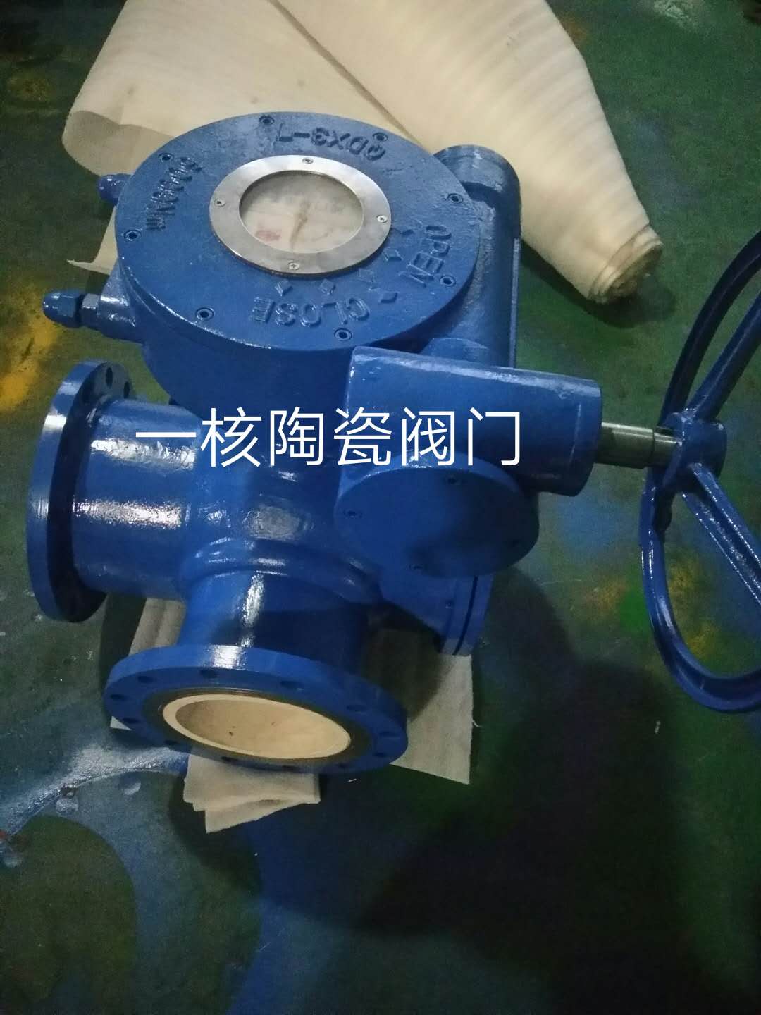 三通陶瓷球阀 专业生产陶瓷阀门  一核陶瓷阀门&nbsp;&nbsp;带涡轮三通球阀&nbsp;&nbsp;涡轮三通陶瓷球阀