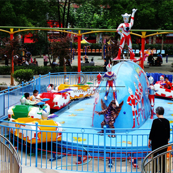 奥特曼游乐设水上游乐水陆战车