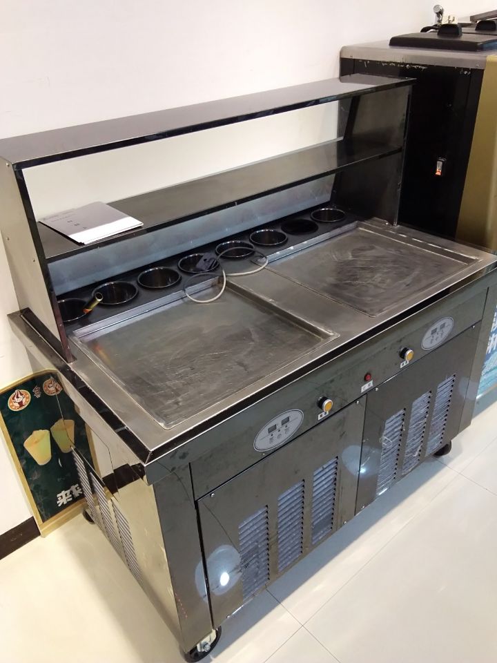 乌鲁木齐哪里有卖炒酸奶机 1年包换 终身保修 全新