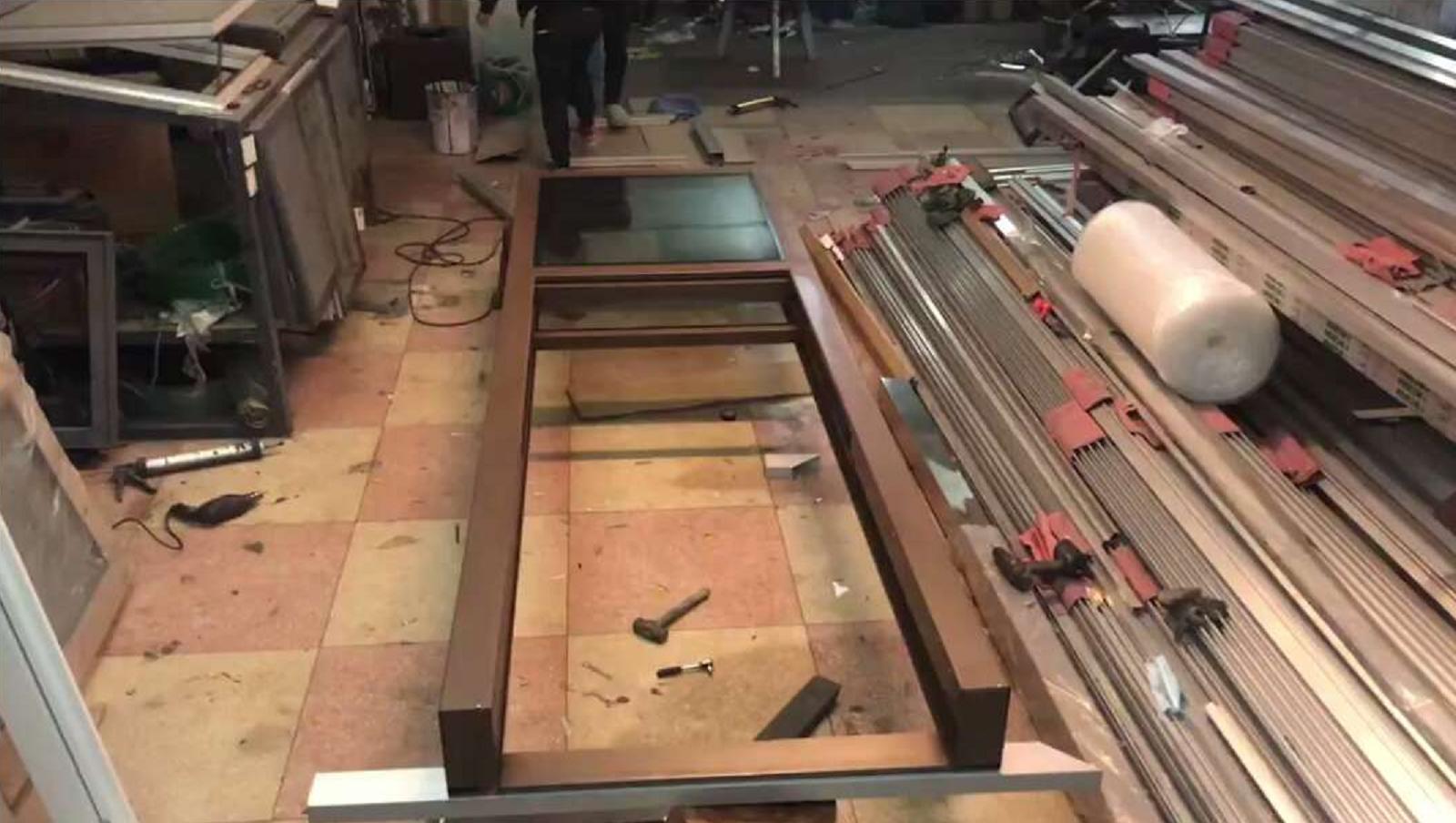 兮鸿屋面楼梯囗三层折叠移动天窗电动平移天窗  楼梯囗天窗  折叠天窗  折叠平移天窗