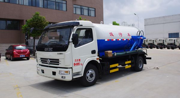 达州市政工程管理处在湖北合力订购8吨吸污车&nbsp;&nbsp;排污车