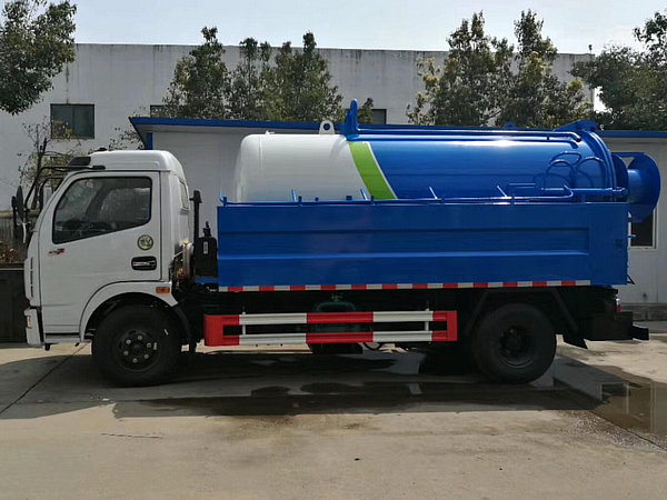 新款东风多利卡D7清洗吸污车是湖北合力本月销售旺季&nbsp;&nbsp;清洗吸粪车&nbsp;&nbsp;吸粪车厂家