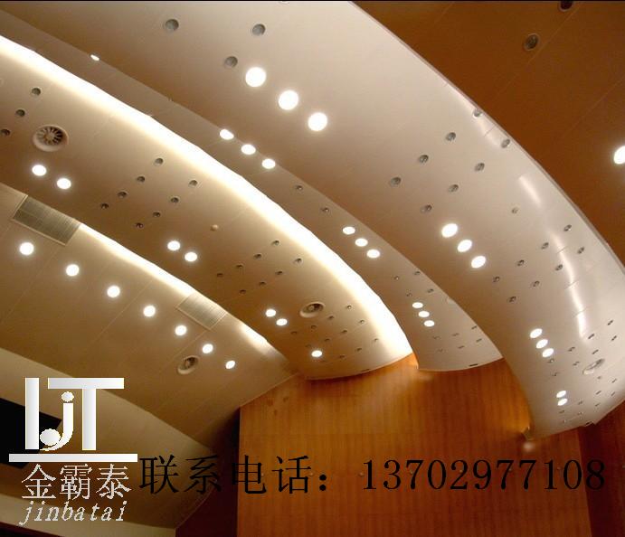 铝合金木纹包圆柱子&nbsp;&nbsp;金属木纹包方柱子&nbsp;&nbsp;仿古木色包柱子