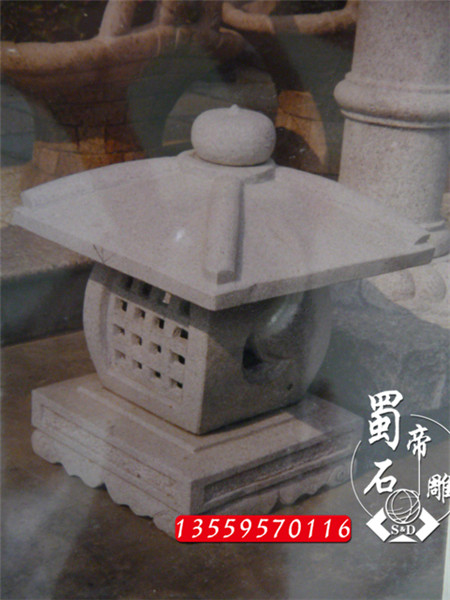 石雕灯笼 石材日式雪地灯 精致石雕灯笼