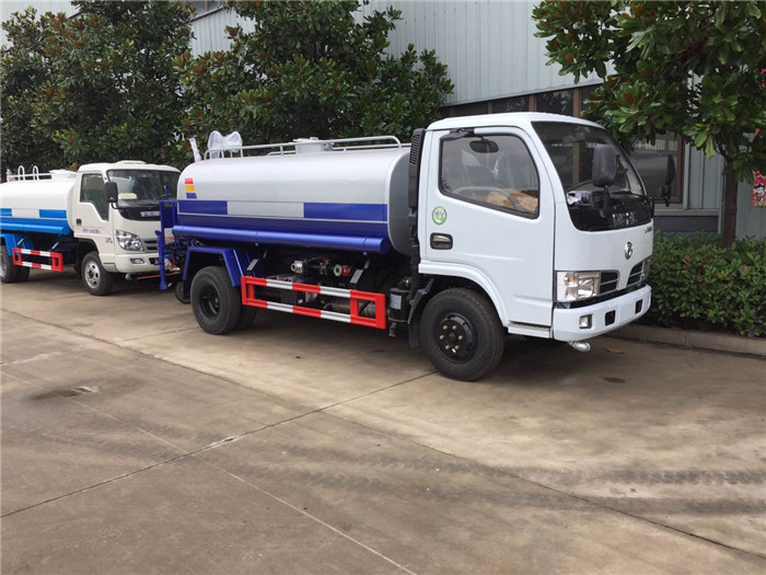 洒水车哪里买&nbsp;&nbsp;洒水车厂家