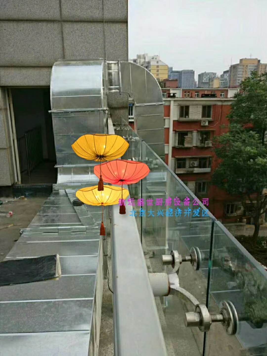 大兴饭店厨房排油烟罩|饭店烟罩管道制作安装  中餐厅厨房排烟机器  美食城后厨排烟设备