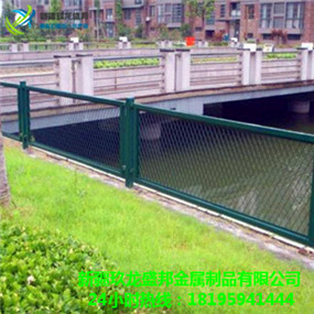 新疆柯坪县护栏网安装技巧