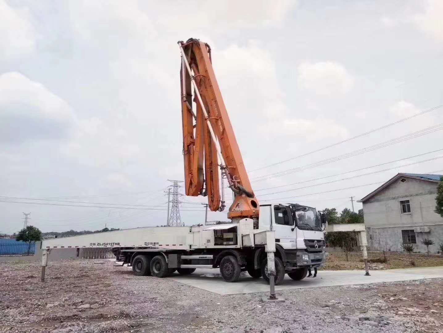 丽江市华坪县中联重科泵车出租指导价格