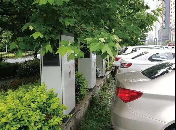 一种直流充电桩结构及功能介绍  快充充电桩  充电桩设备