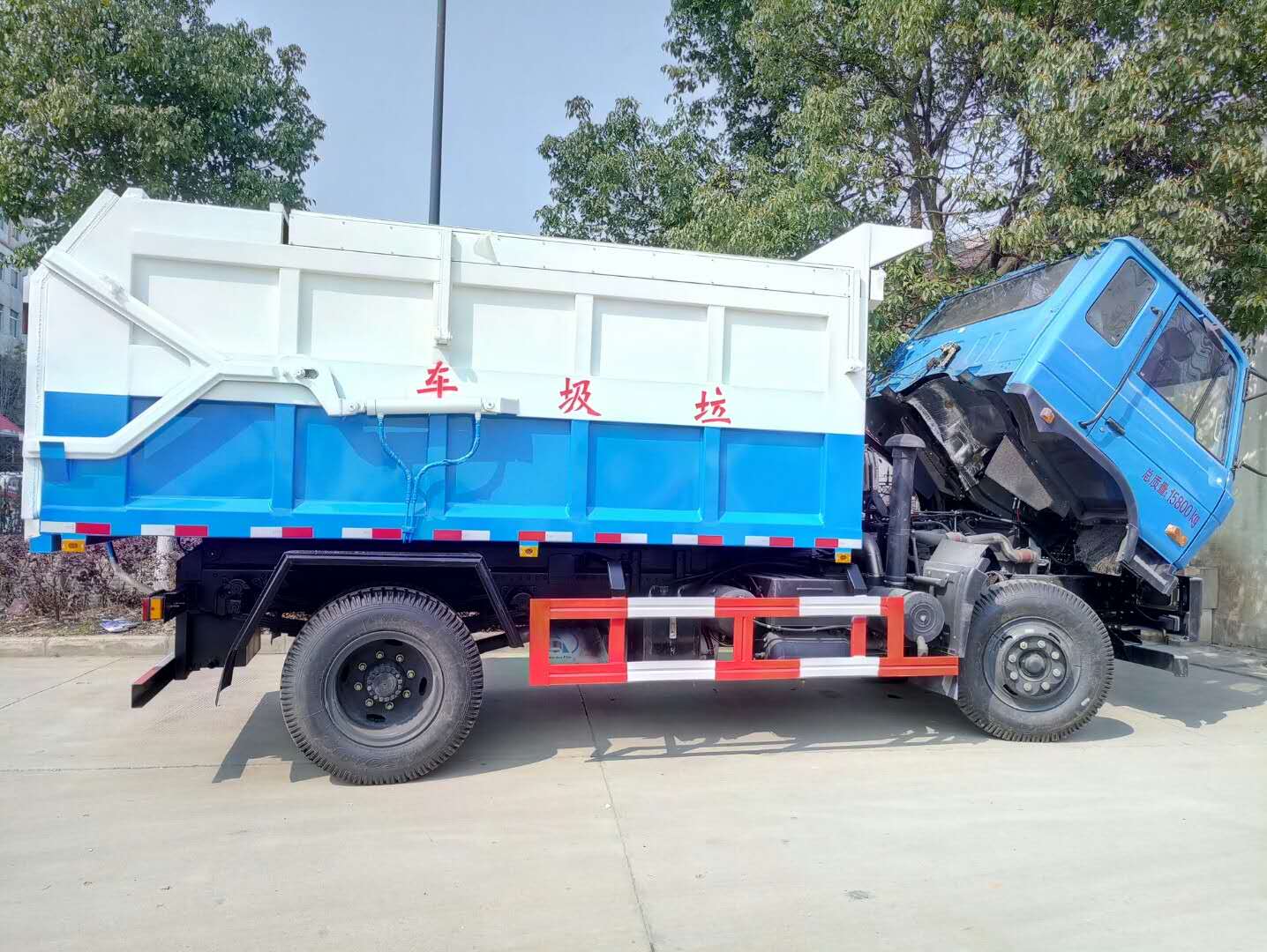 驻马店15吨污泥运输车供应 8吨污泥运输车供应