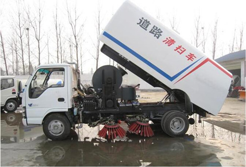 南阳唐河县2方小型洒水车环卫车价格