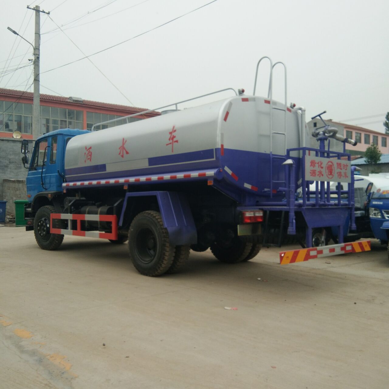 东风145洒水车12立方洒水车生产厂家  绿化喷洒车