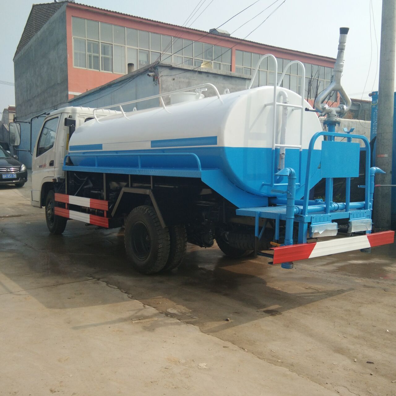 出售东风多利卡5立方洒水车多功能抑尘车  东风洒水车