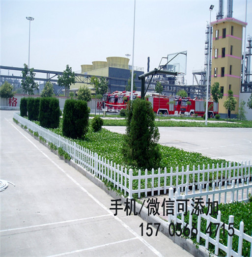 赣州市上犹县pvc护栏绿化带护栏多少钱一米？使用寿命长