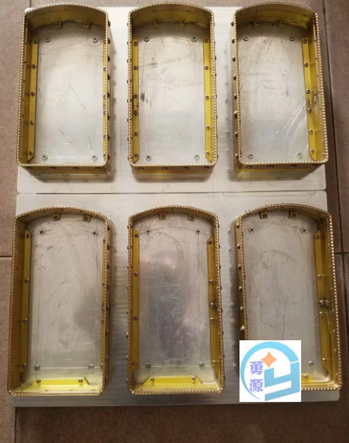 热销带挂钩豪华尿袋自动高周波成型设备