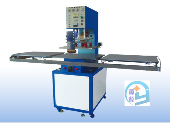 蚌埠PVC喷丝地毯压花机